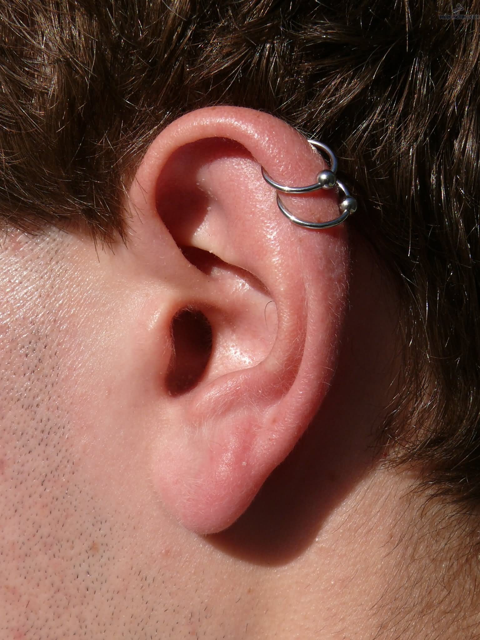 helix ear piercing